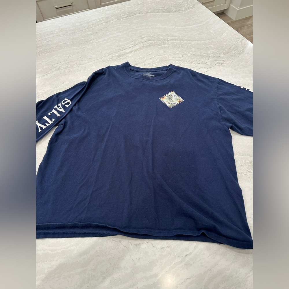 Two salty crew T-shirts, size extra large. One longsleeve, one short sleeve.